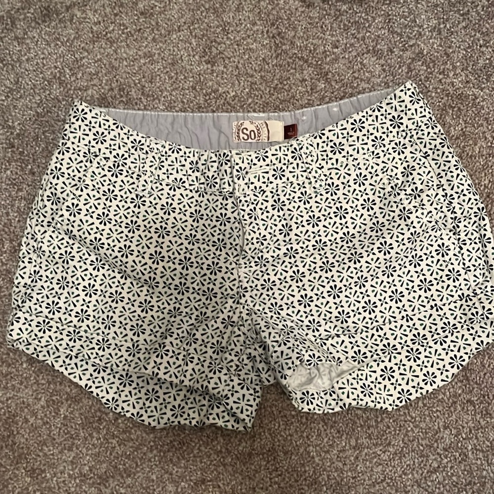 Low rise shorts